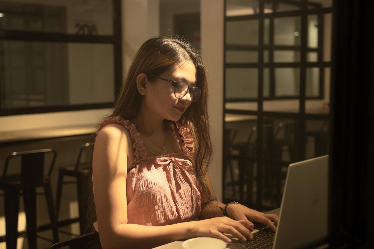 Seeya Hotel Tubigon エクステリア 写真